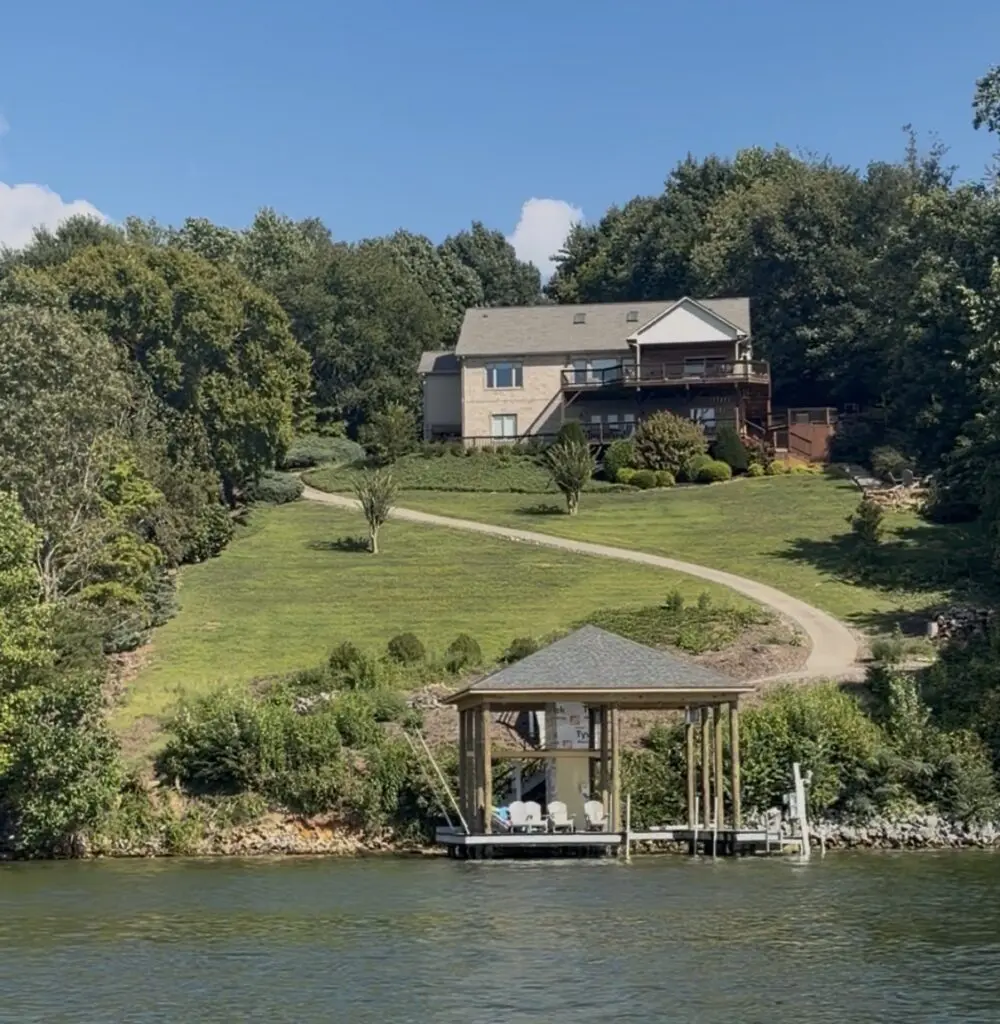 High elevation properties on lakehouse. 
